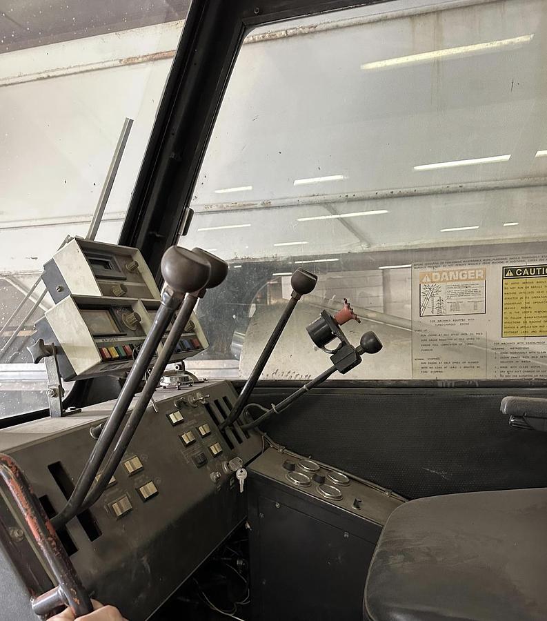 Used 1989 Lorain T250 - 94' Boom, 42' Jib