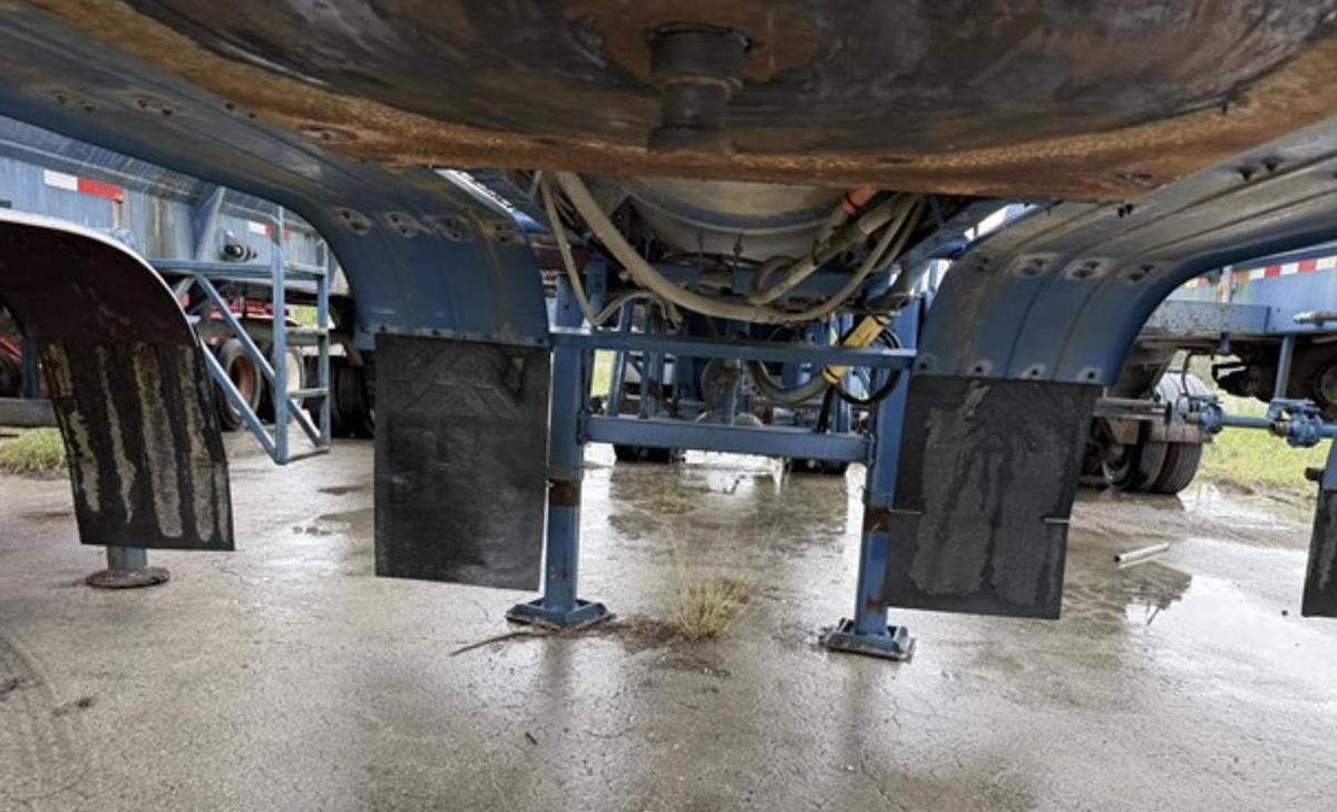 Used  2006 WORLEY WELDING WORKS 4,100 GAL 3-COMP T/A ACID TRANSPORT TRAILER
