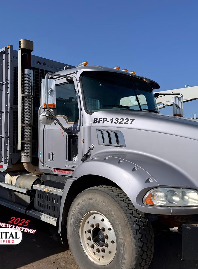 Used 2010 Mack High-Pressure Frac Pump Truck - GU814