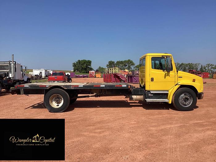 Used 2000 Freightliner FL70 Flatbed Truck FL70