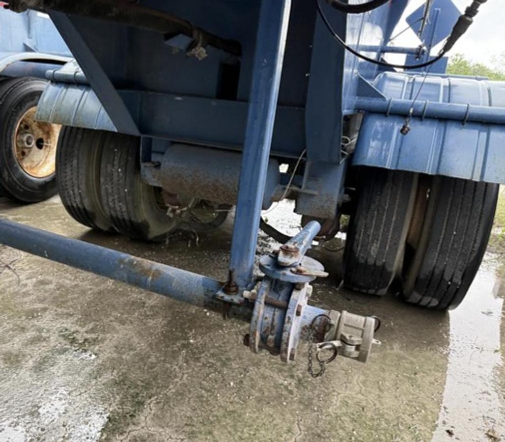 Used  2006 WORLEY WELDING WORKS 4,100 GAL 3-COMP T/A ACID TRANSPORT TRAILER