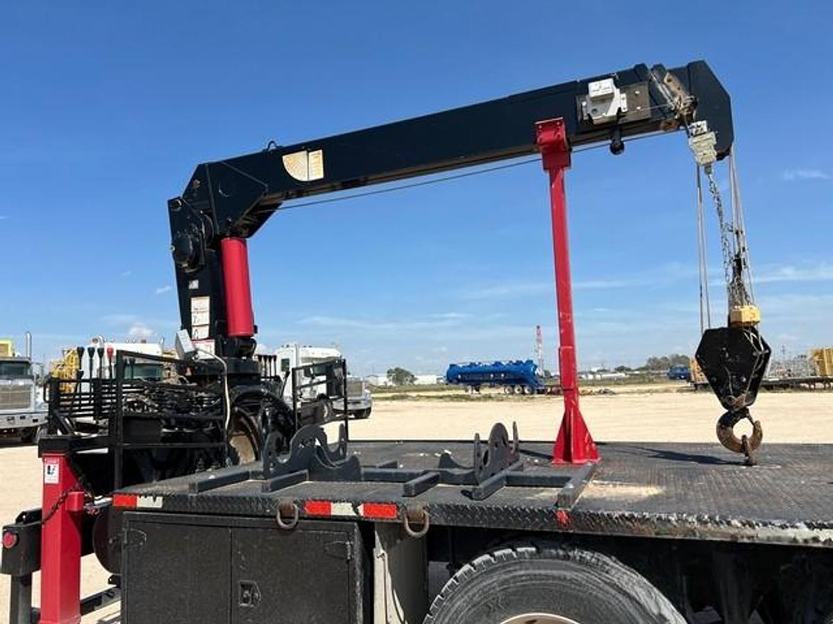 Used 2006 Western Star 4900 Boom Truck, Sleeper