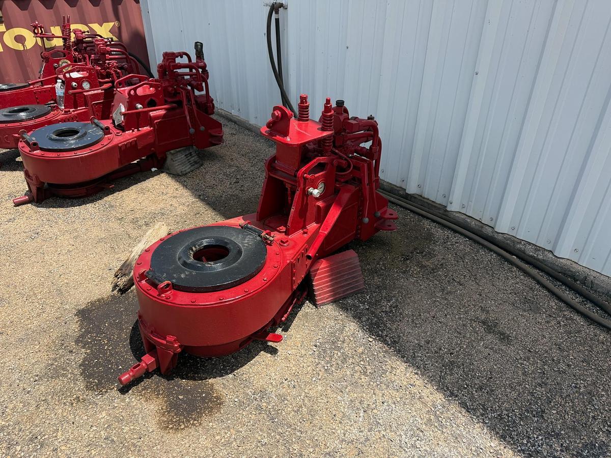 Used Foster 58-93R Hydraulic Tubing Tongs