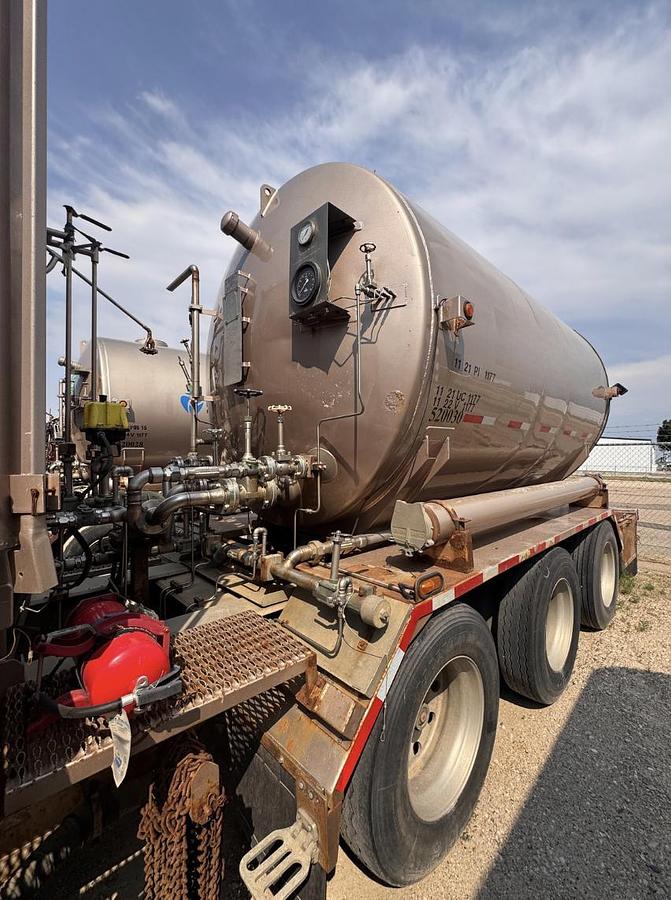 Used 2006 Peerless CH-42-3A 42ft Tri-Axle Drop Deck Non-Fired Nitrogen Pumping Trailer