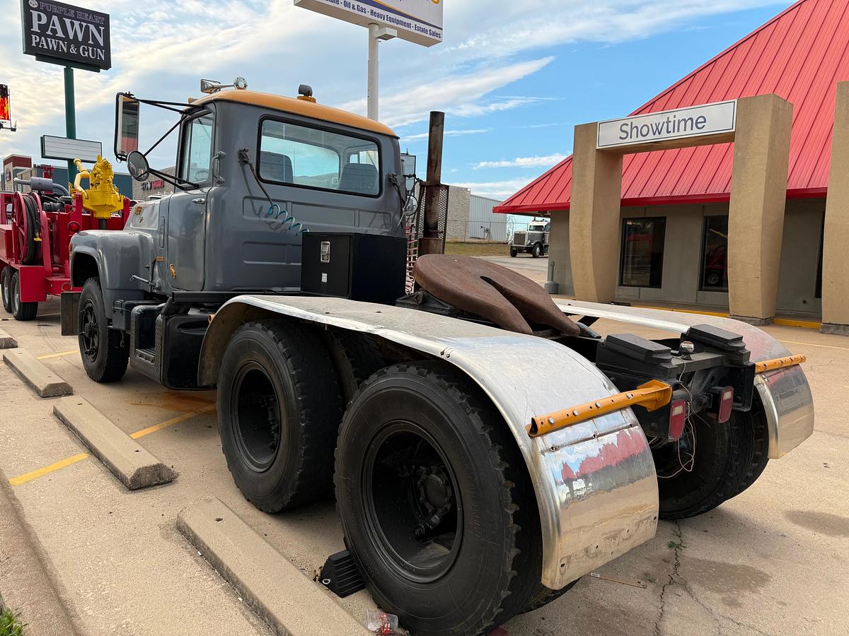 Used 1972 MACK TRUCK R795ST