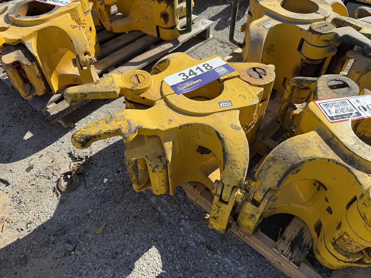 Used AOT MGG 3 1/2'' -5 1/2'' 250-Ton BN DP Elevators