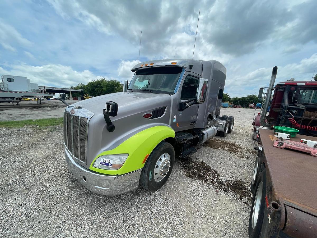 Used 2015 Peterbilt 579 6x4 Sleeper Truck Tractor