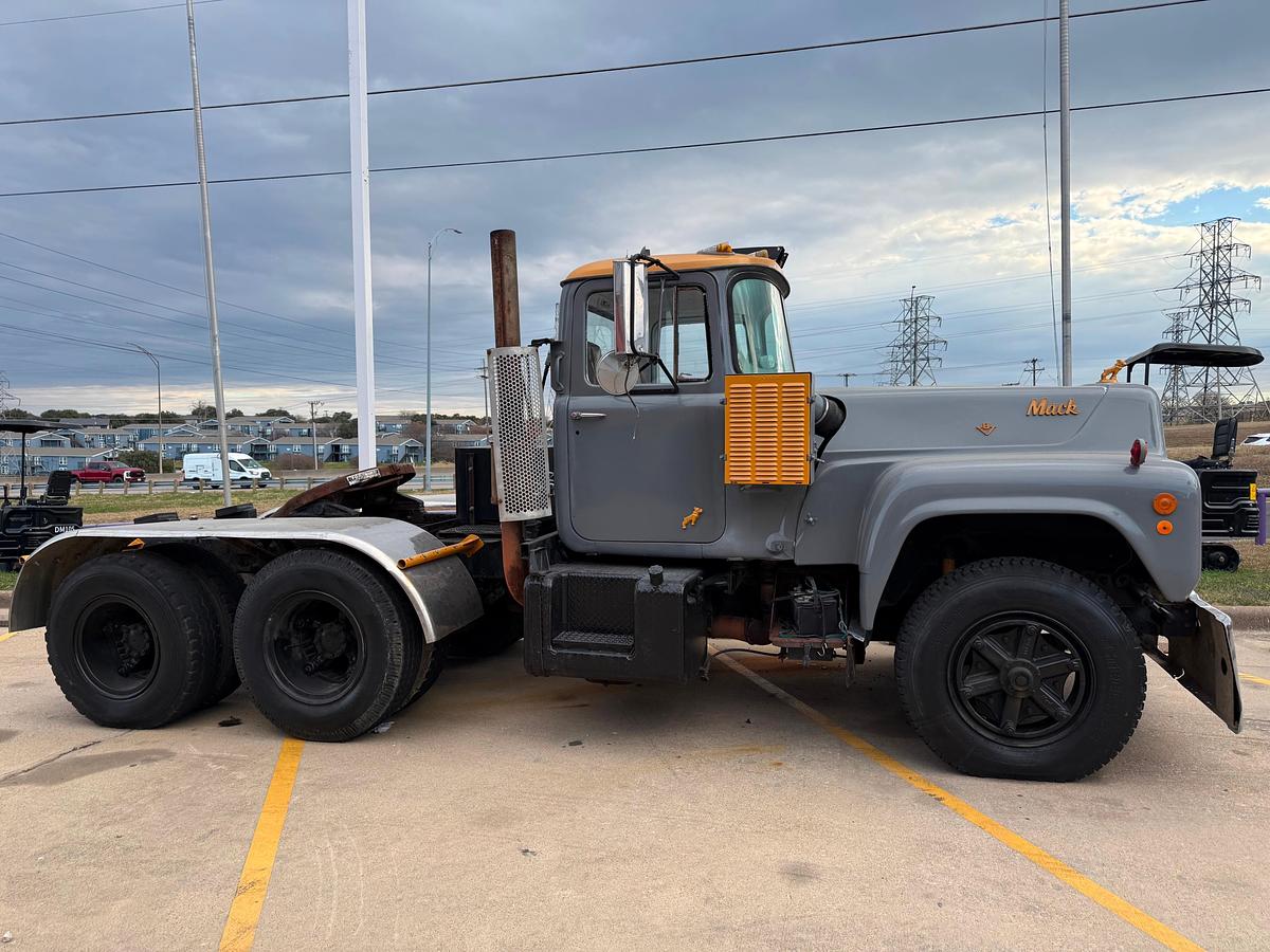 Used 1972 MACK TRUCK R795ST