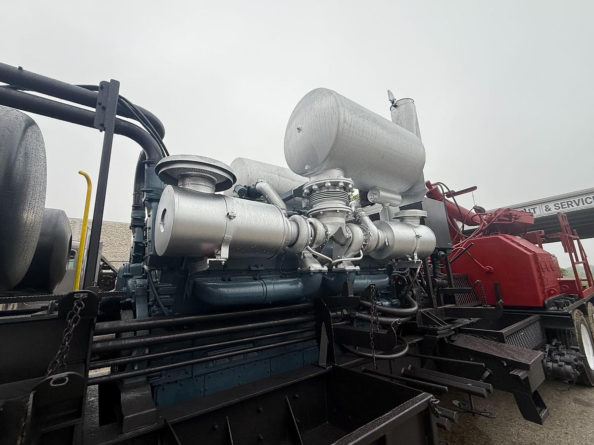 Used Blender with SPM 2250 HP Triplex Pump, Detroit 16V Engine & Allison Transmission