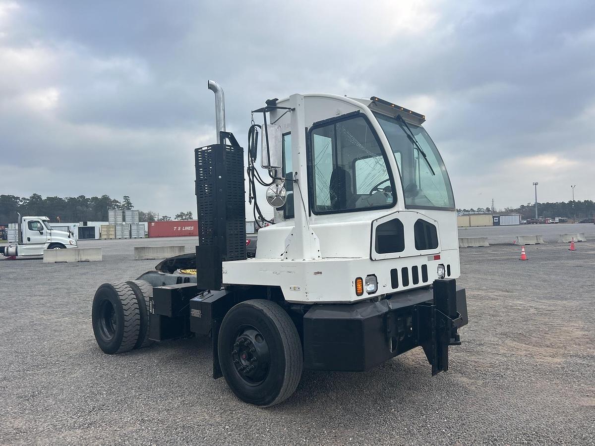 Used 2019 Autocar 4x2 Spotter Truck
