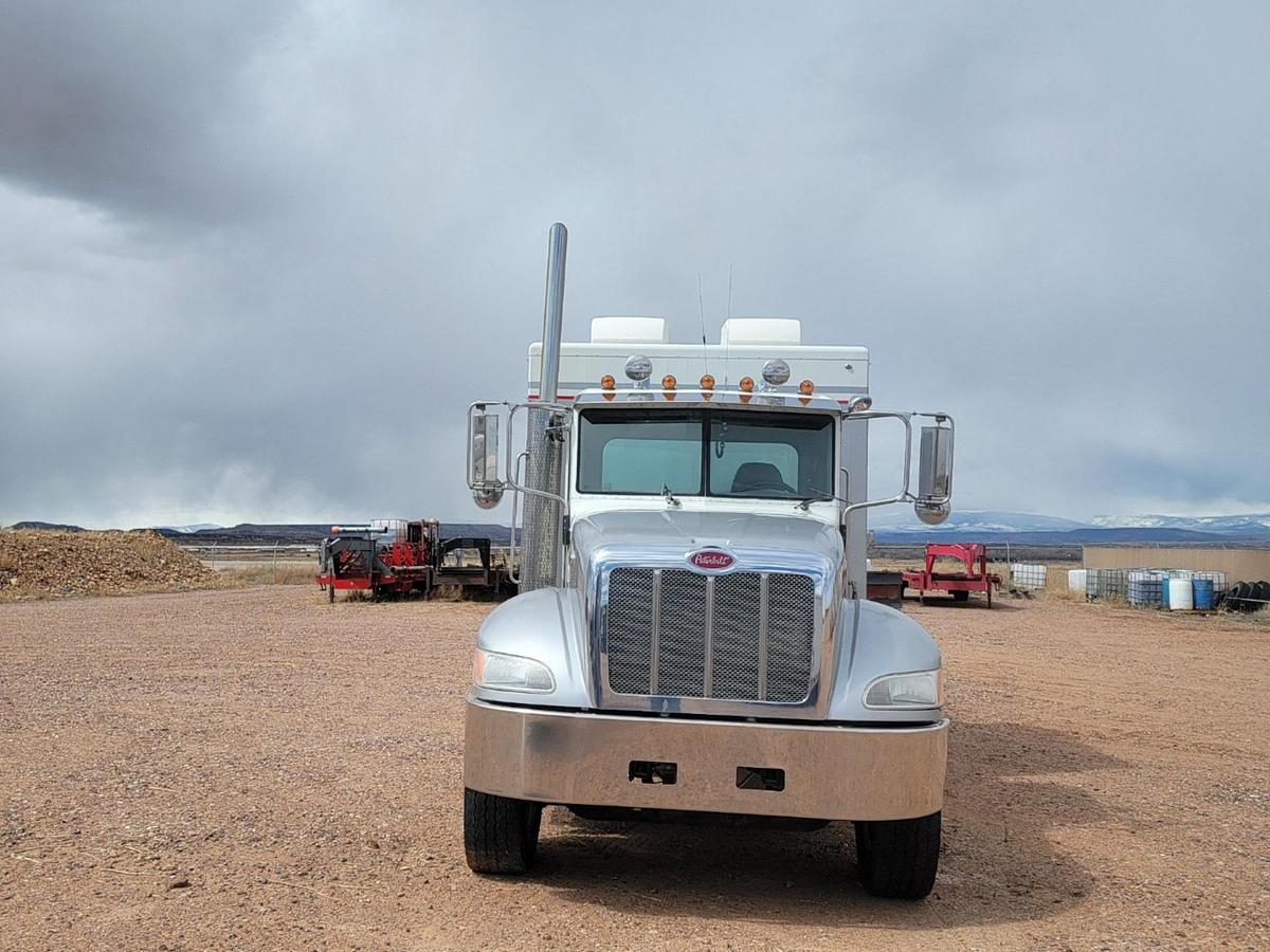 Used 2013 Peterbilt Extreme Wireline Truck