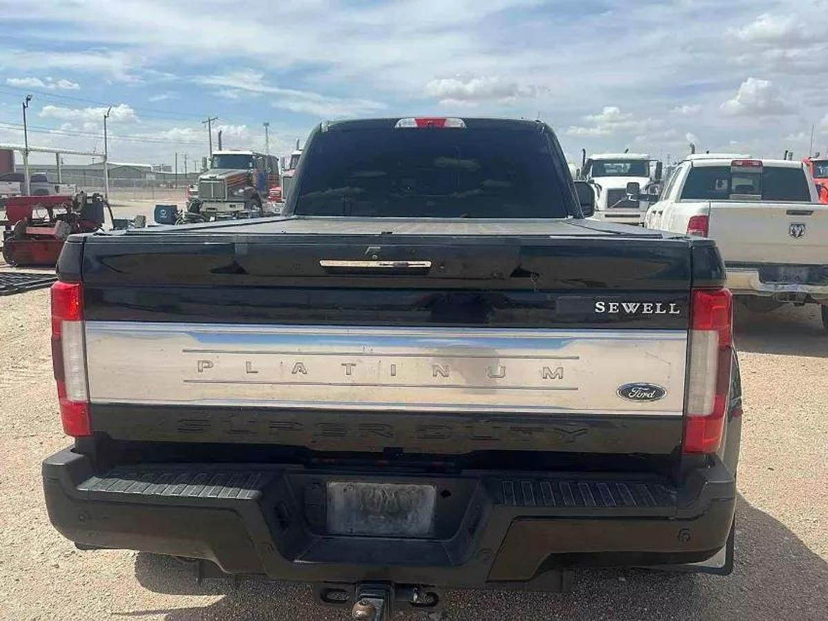 Used 2017 Ford F350 Platinum Dually Truck - 6.7L Powerstroke