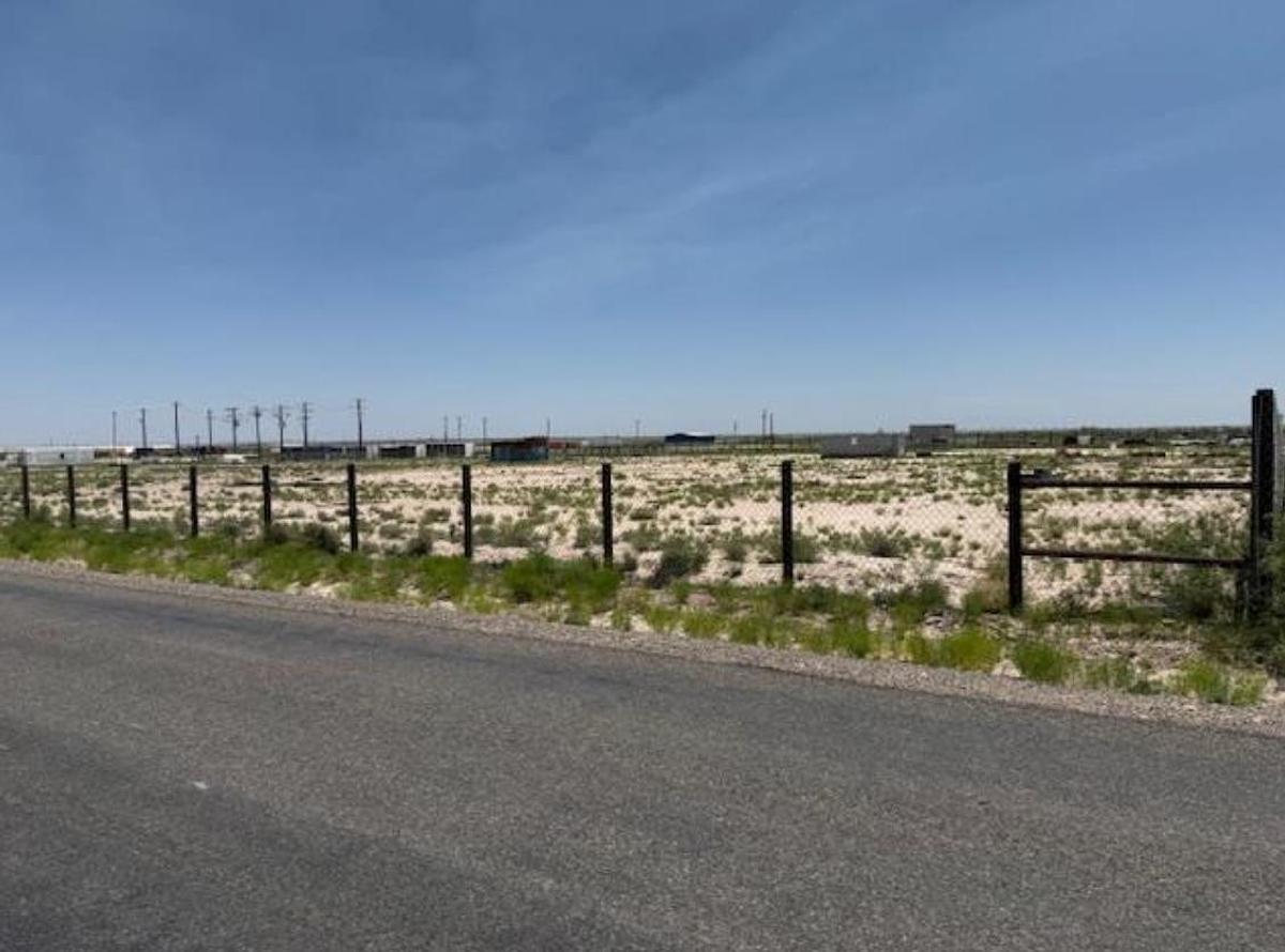Used REAL ESTATE - 5 ACRES - PECOS, TEXAS
