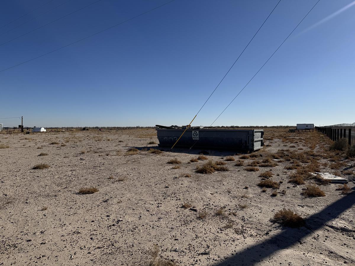 Used REAL ESTATE - 5 ACRES - PECOS, TEXAS