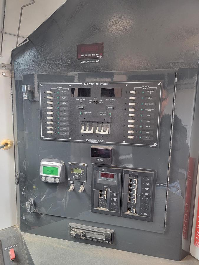 Used 2013 Peterbilt Extreme Wireline Truck