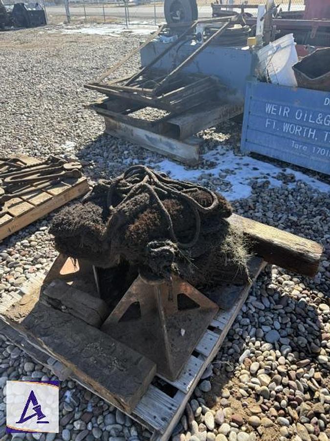 Used Rig Jack Stands - Assorted Tools