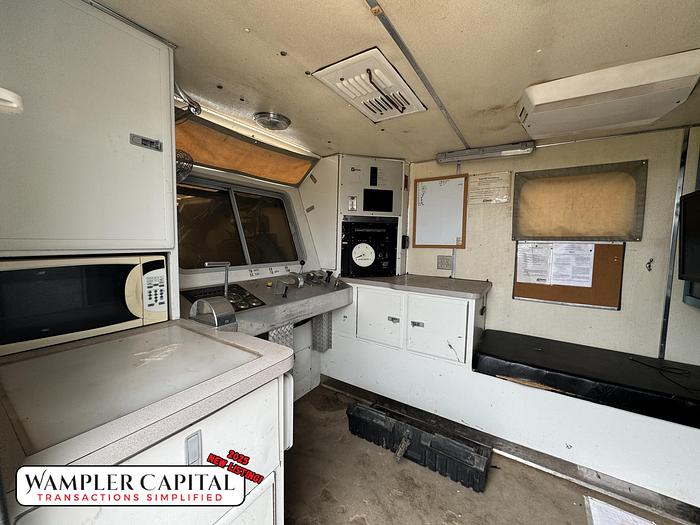 Used 2001 Freightliner Cabover Wireline Truck - CAT C16 Diesel Engine - GREAT TRUCK!