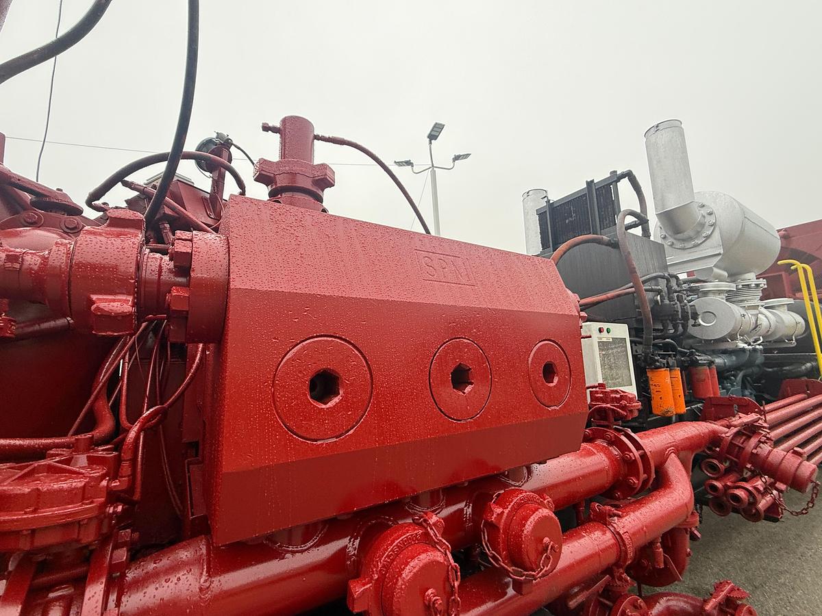 Used Blender with SPM 2250 HP Triplex Pump, Detroit 16V Engine & Allison Transmission