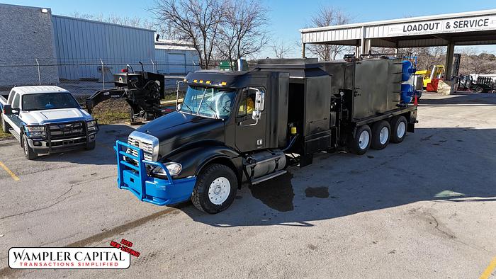 Used 2005 Freightliner Columbia Hot Oiler