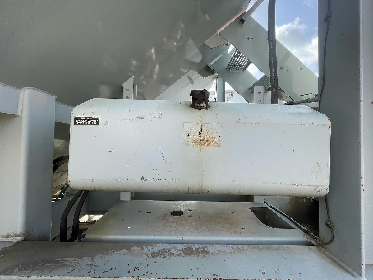 Used 2011 Appco FS-40 Bulk Sand Storage Trailer