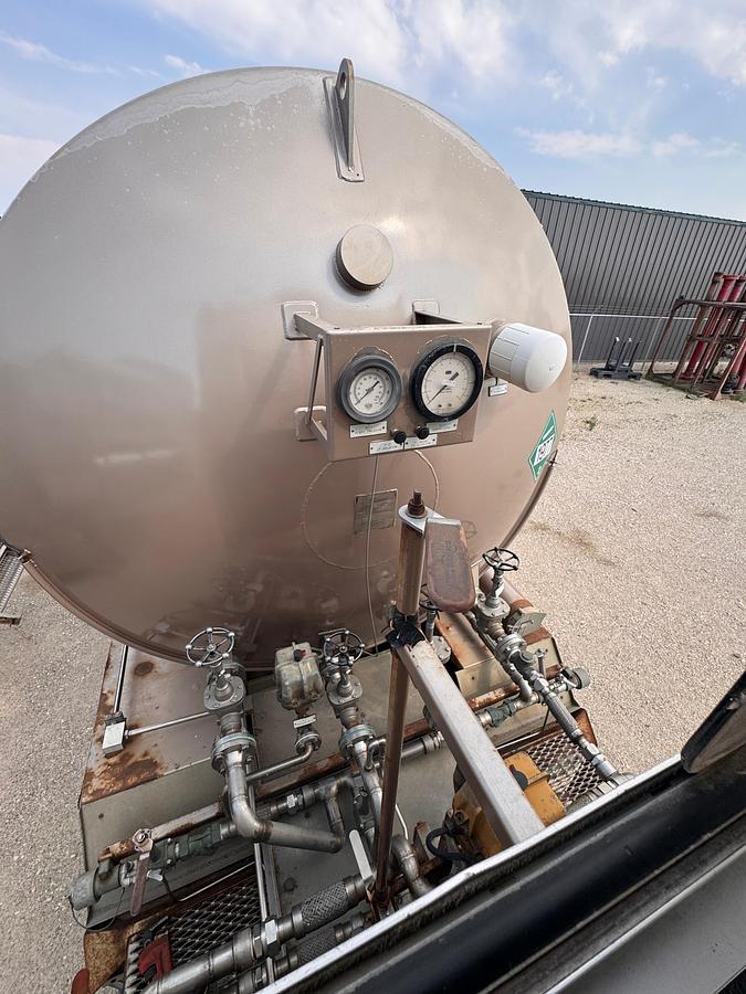 Used 2006 Aspen 42ft Tri-Axle Drop Deck Non-Fired Nitrogen Pumping Trailer