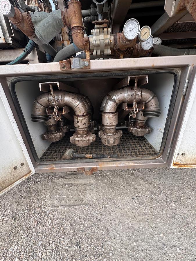 Used 2006 Aspen 42ft Tri-Axle Drop Deck Non-Fired Nitrogen Pumping Trailer