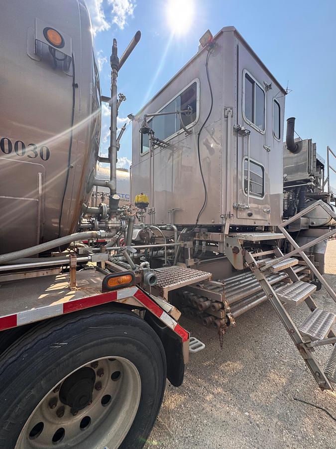 Used 2006 Peerless CH-42-3A 42ft Tri-Axle Drop Deck Non-Fired Nitrogen Pumping Trailer