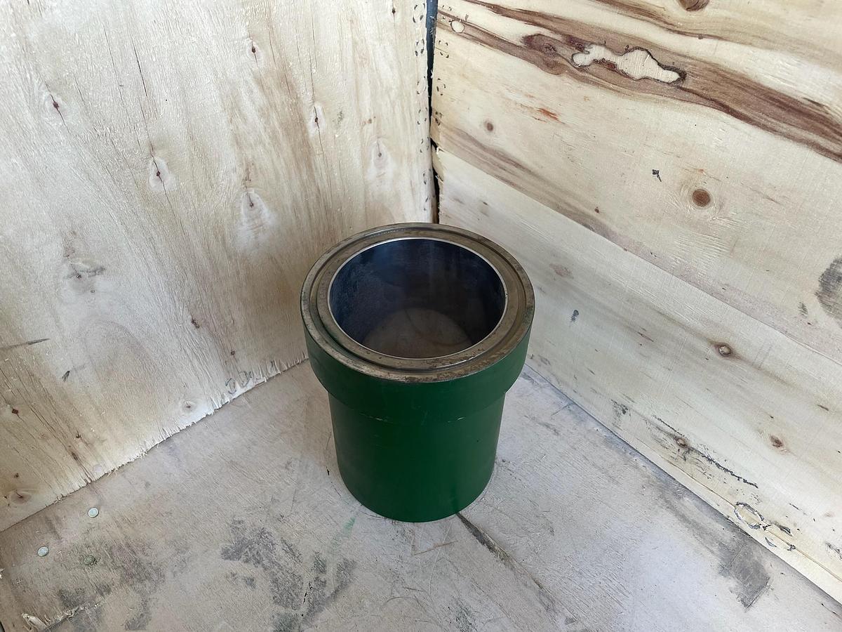 Used (31) Chrome Pump Liners (UNUSED) - (22) FMC 4-1/2" (8) WORKFORCE 660 8" (1) GARDNER DENVER PE-5 3-1/2"