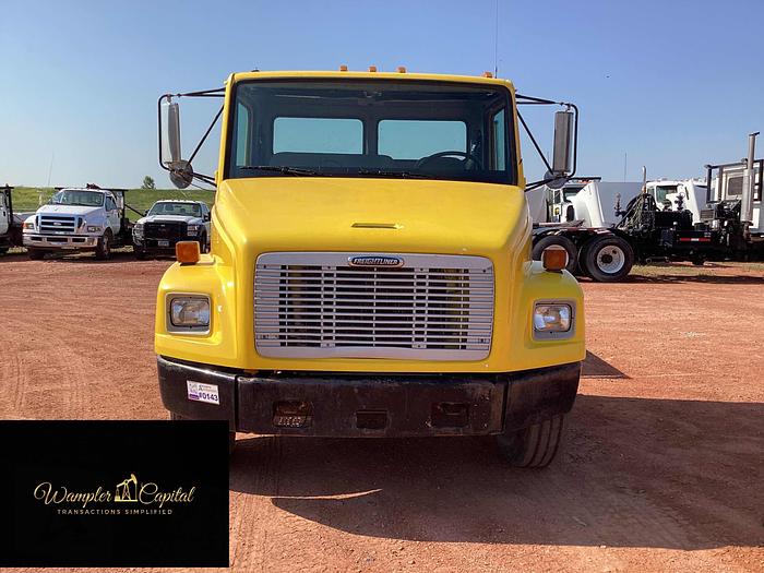 Used 2000 Freightliner FL70 Flatbed Truck FL70