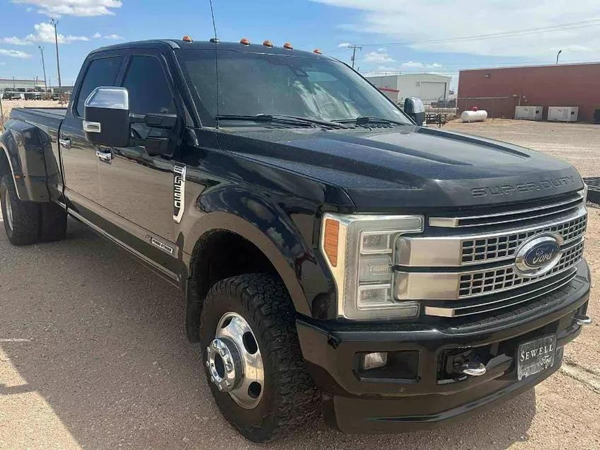 Used 2017 Ford F350 Platinum Dually Truck - 6.7L Powerstroke