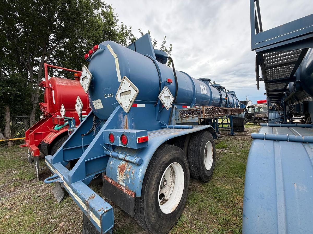 Used 2006 Worley Welding Works 4,100 Gallon 3-Comp Acid Transport Trailer