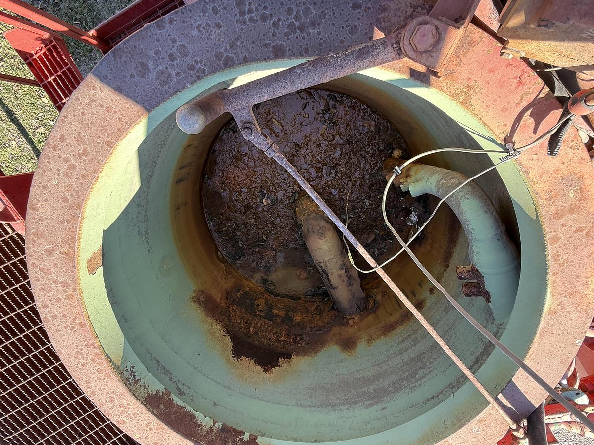 Used Blender with SPM 2250 HP Triplex Pump, Detroit 16V Engine & Allison Transmission