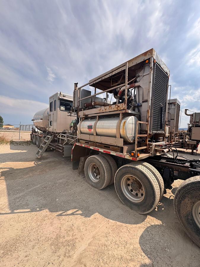 Used 2006 Peerless 42ft Tri-Axel Drop Deck Non-Fired Nitrogen Pump Trailer