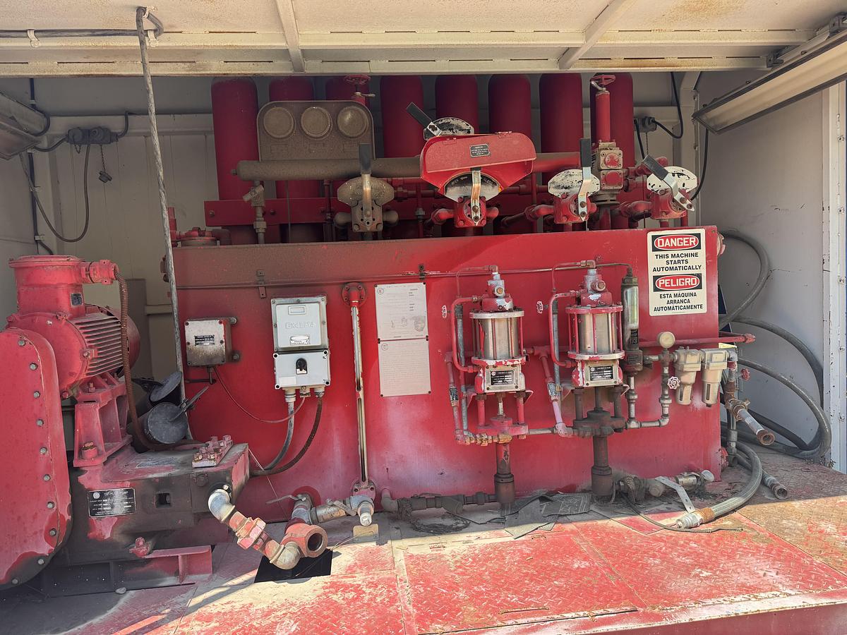 Used DS 320 4-Station Closing Unit