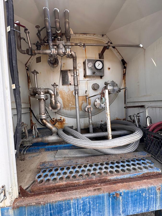 Used 2004 HydraRig 9600 Nitrogen Bulk Trailer - HARD TO FIND!