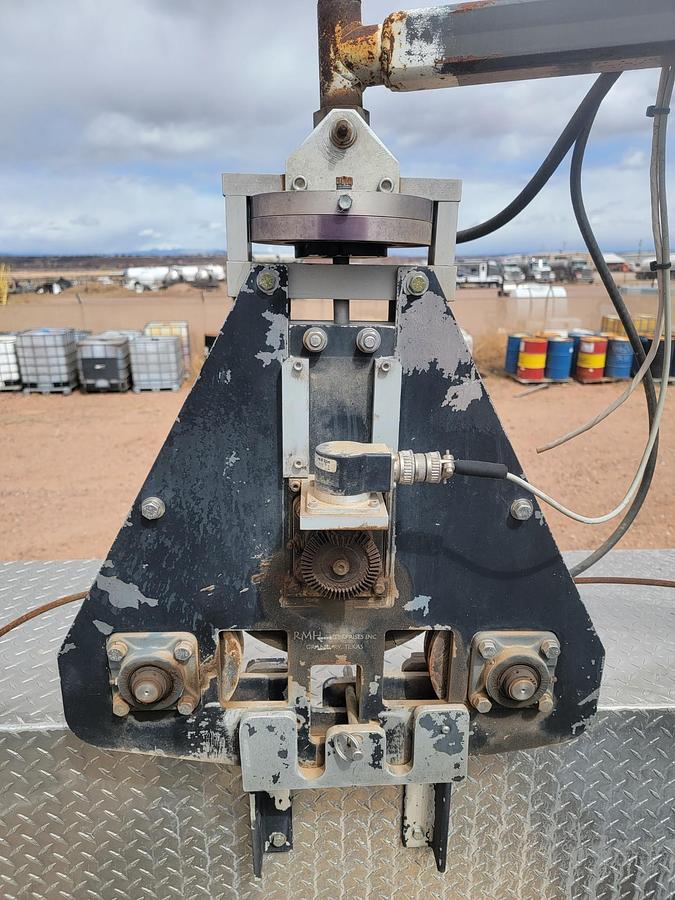 Used 2013 Peterbilt Extreme Wireline Truck