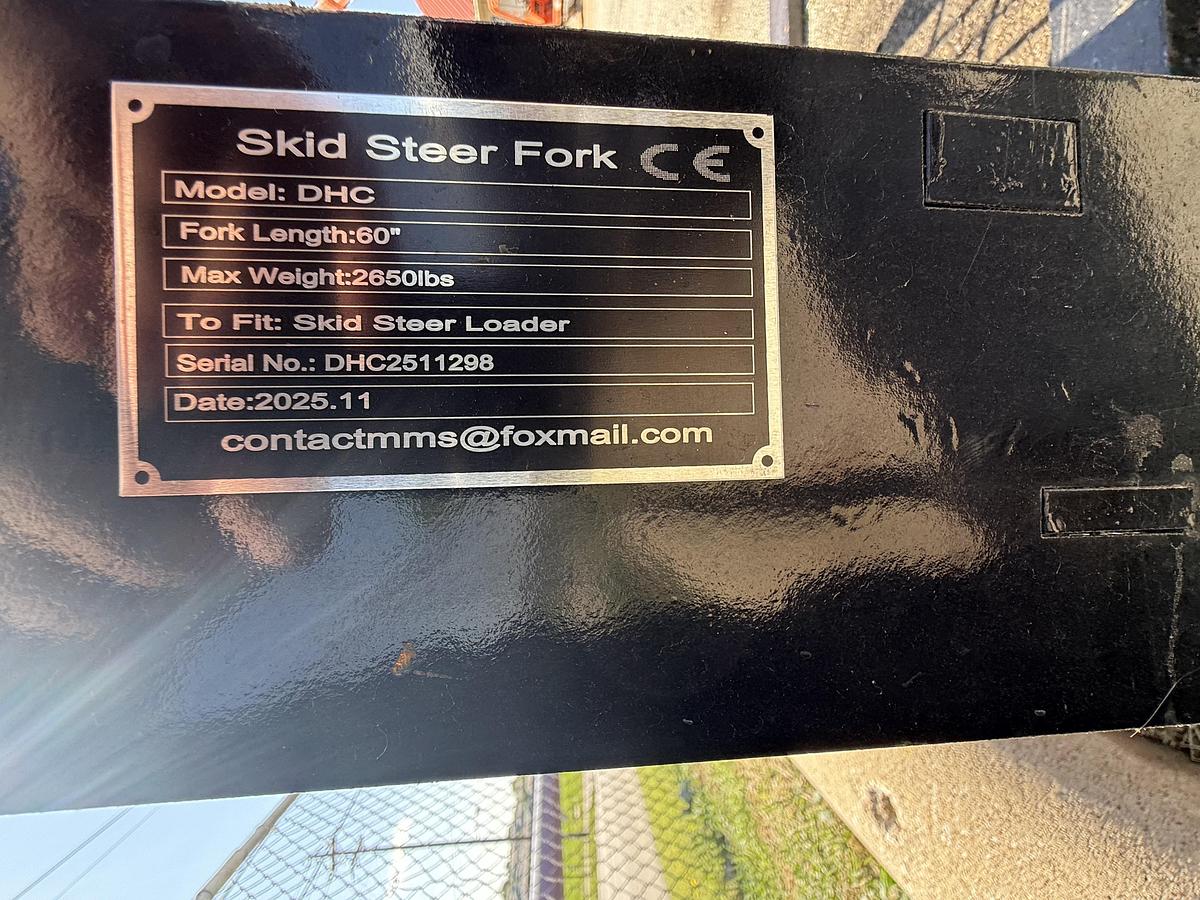 Used 2026 CAPTOK CK-DHC 60in Forks Skid Steer Attachment (UNUSED)