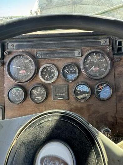 Used 1990 Peterbilt 379 Winch Truck - Caterpillar 3406B - Tulsa RN40 40,000 Pound Winch! GREAT TRUCK!