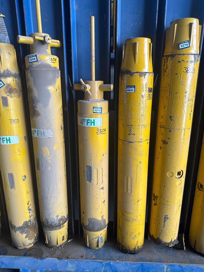 Used Hydraulic Cylinders / Actuators – 4'' FH Connection