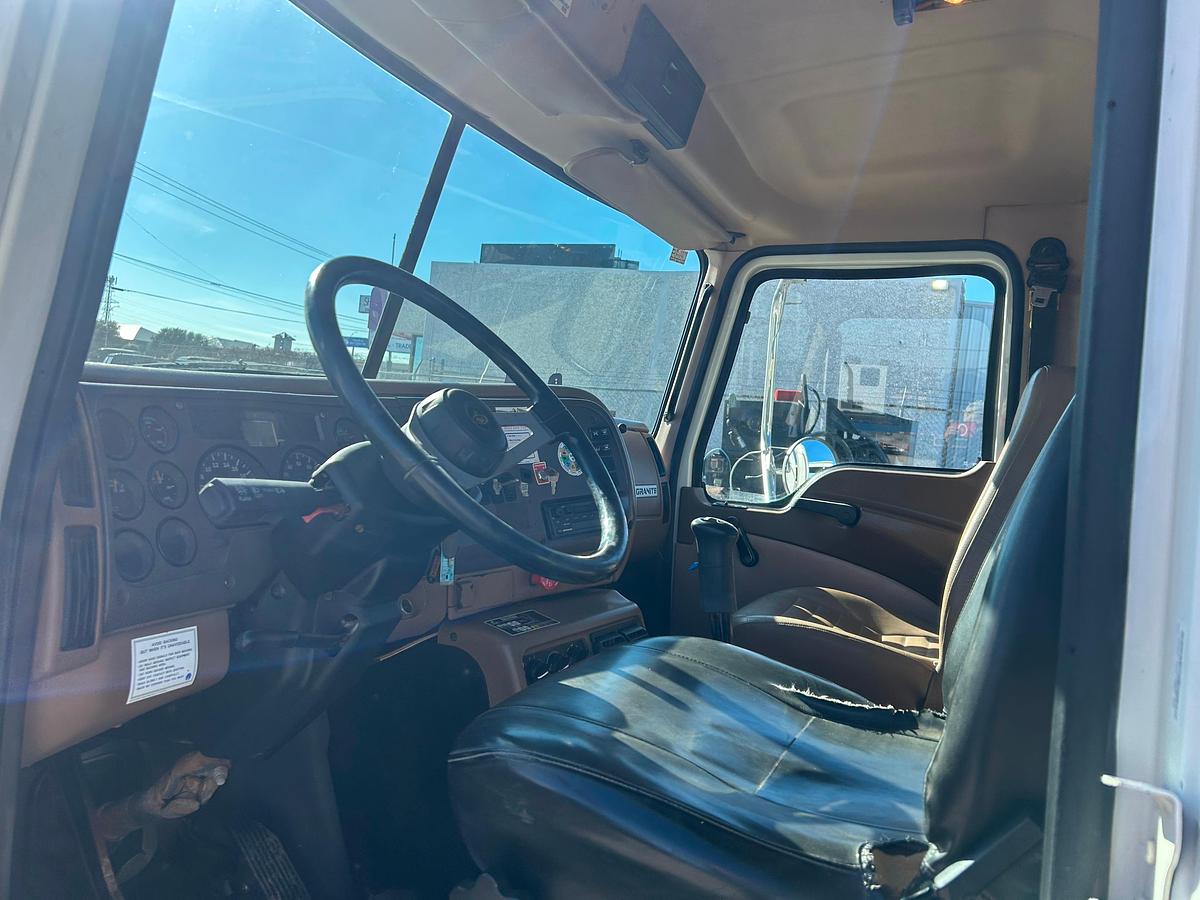 Used 2005 Mack Haul Truck CV713