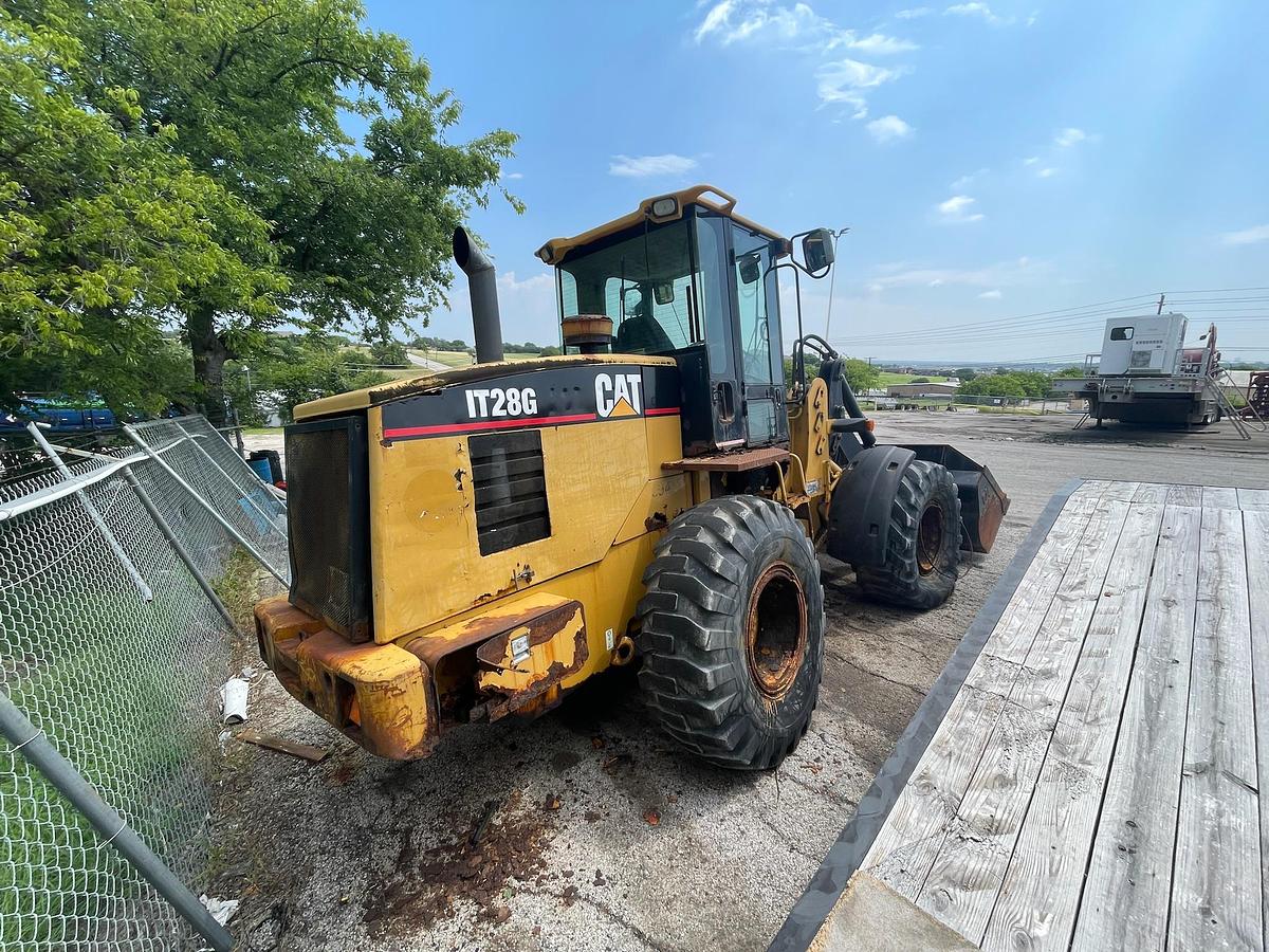Used 2002 Caterpillar IT28G Wheel Loader