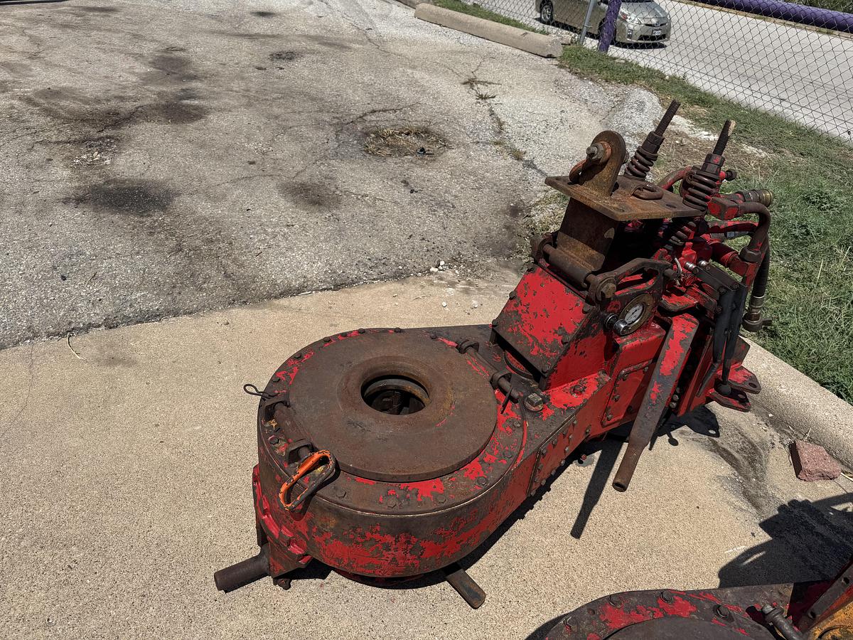 Used Foster 58-93R Hydraulic Tubing Tongs with Air Backup & Extra Heads