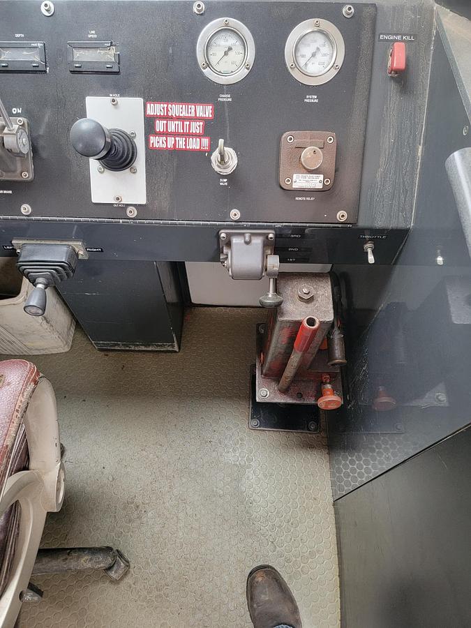 Used 2013 Peterbilt Extreme Wireline Truck