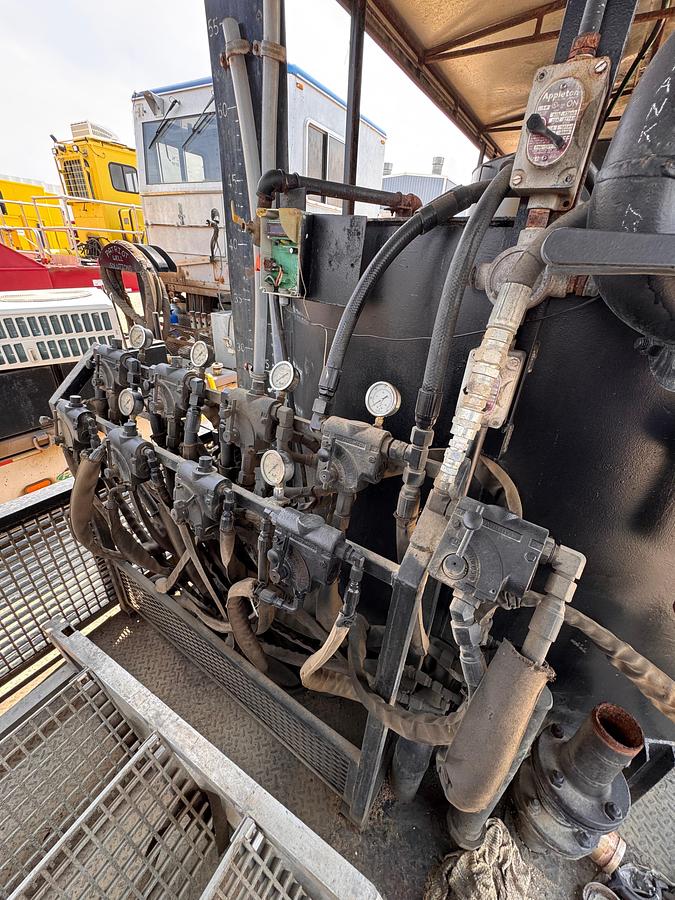 Used A-PAK Gooseneck Dual-Axel 32k Mixing Plant Trailer