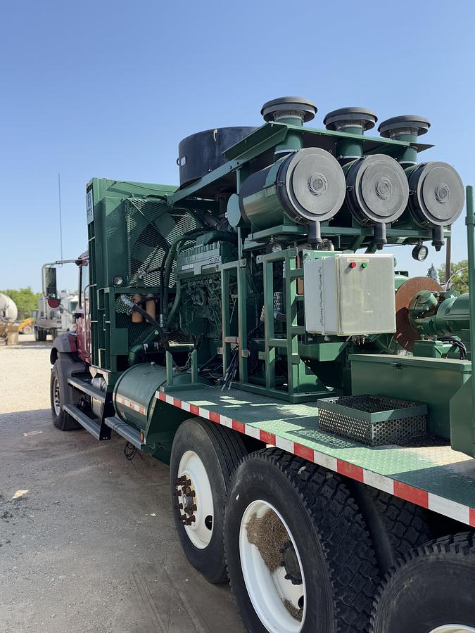Used 2011 Mack GU821 High-Pressure Frac Pump Truck 