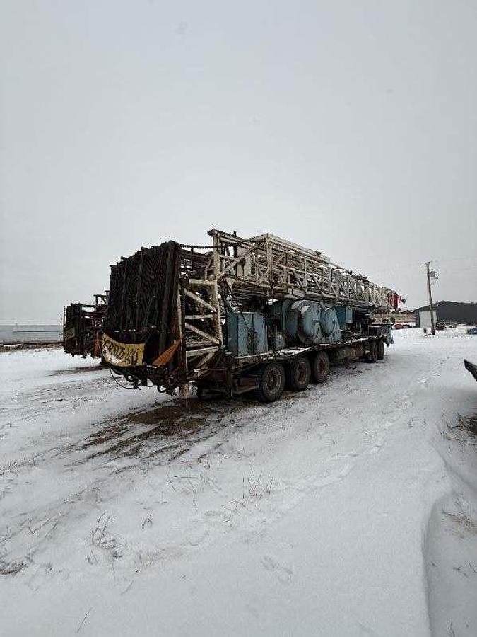 Used Service King 575 - 5 Axle - Well Service Workover Rig