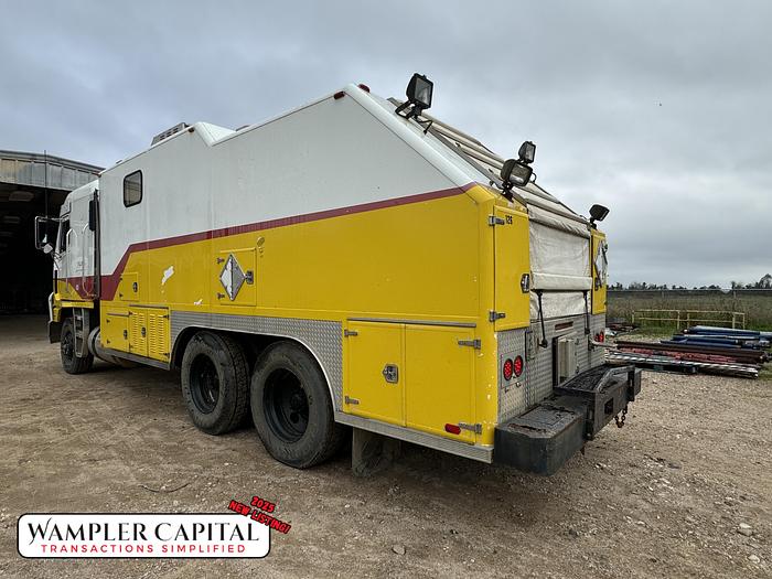 Used 2001 Freightliner Cabover Wireline Truck - CAT C16 Diesel Engine - GREAT TRUCK!