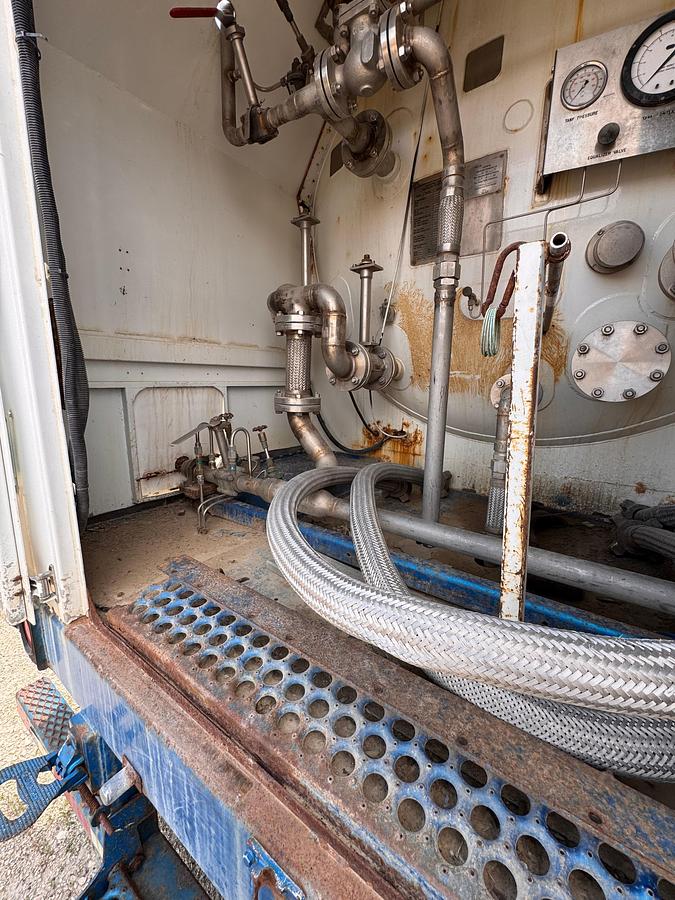 Used 2004 HydraRig 9600 Nitrogen Bulk Trailer - HARD TO FIND!