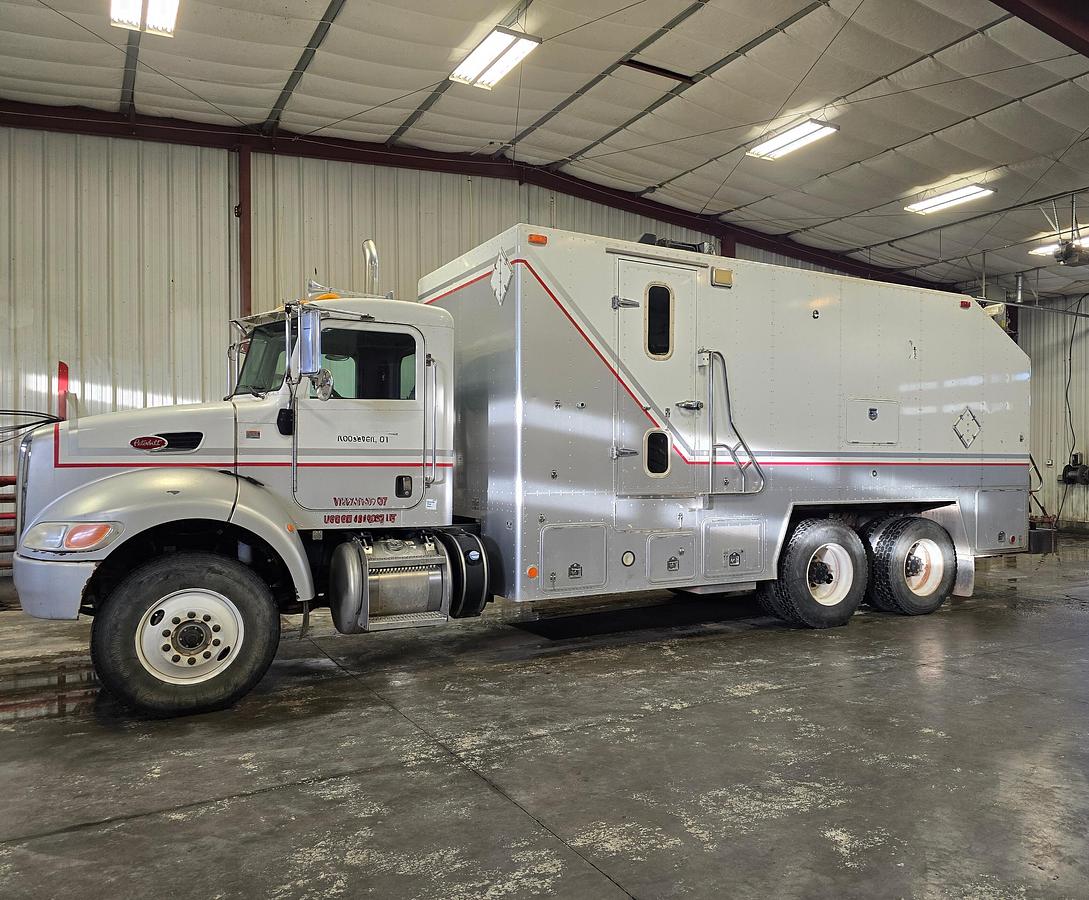 Used 2010 Peterbilt