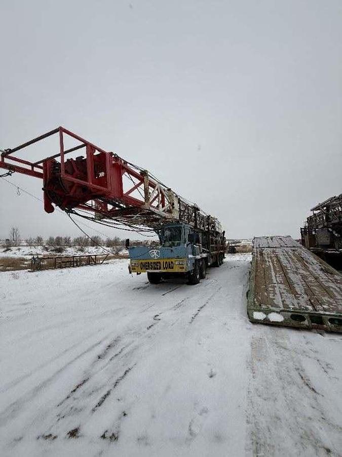 Used Service King 575 - 5 Axle - Well Service Workover Rig